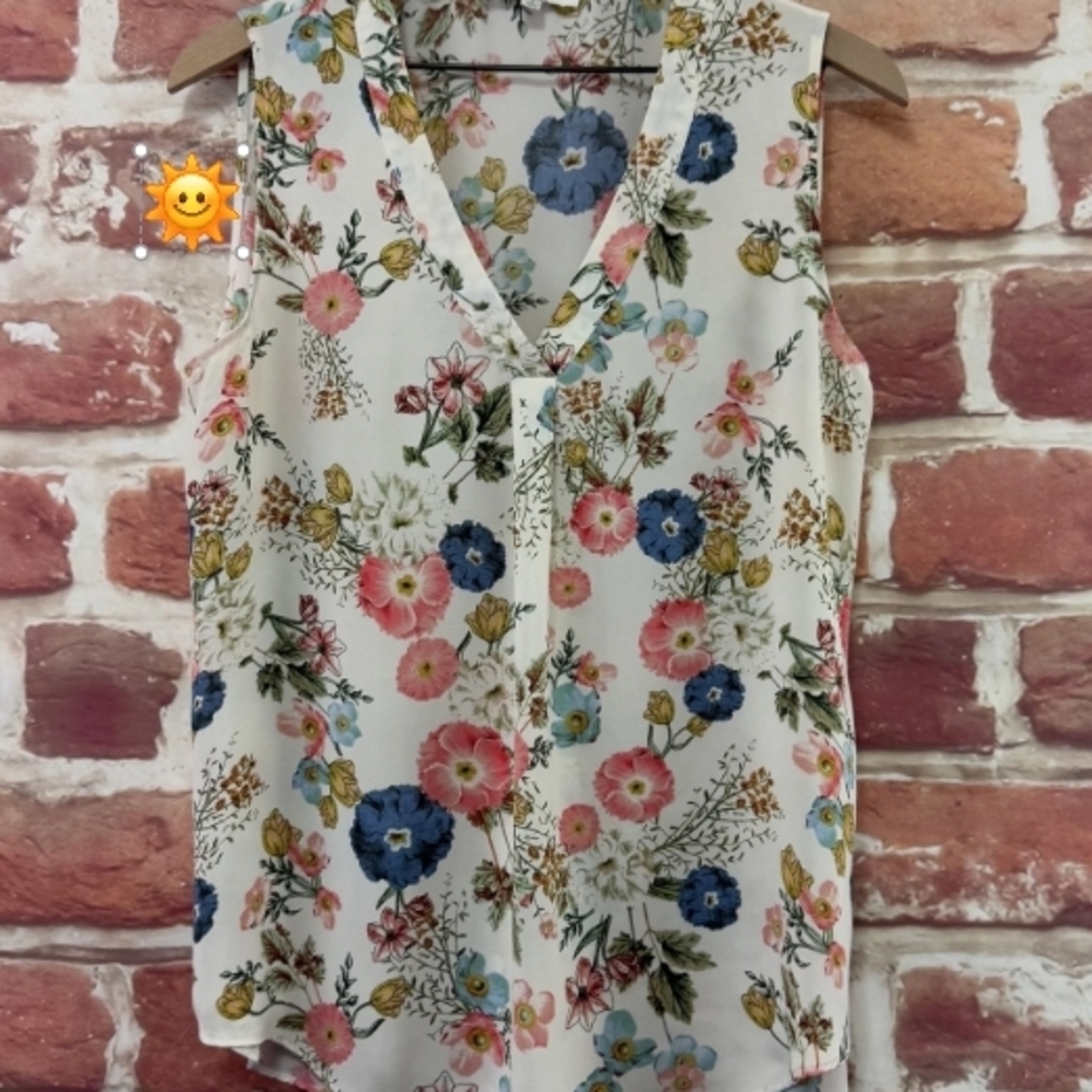 Floral Sleeveless Blouse - Multicolor